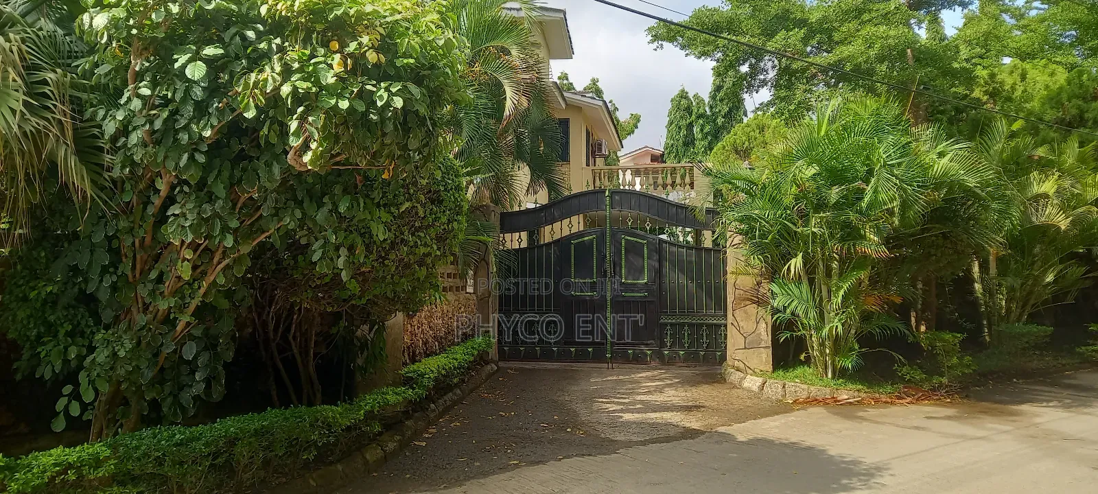 4bdrm Maisonette in Nyali Enclave for sale