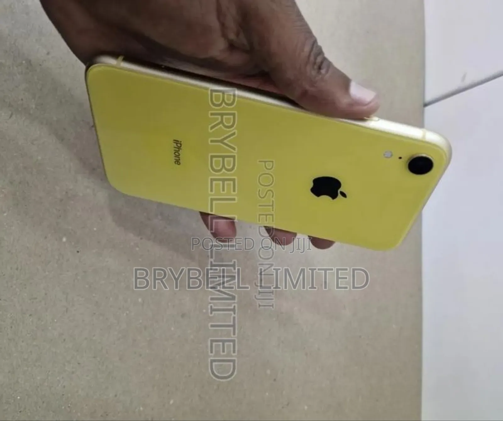 Apple iPhone XR 64 GB Yellow
