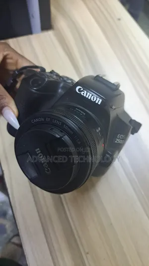 Canon 250d With Prime Lense 50mm