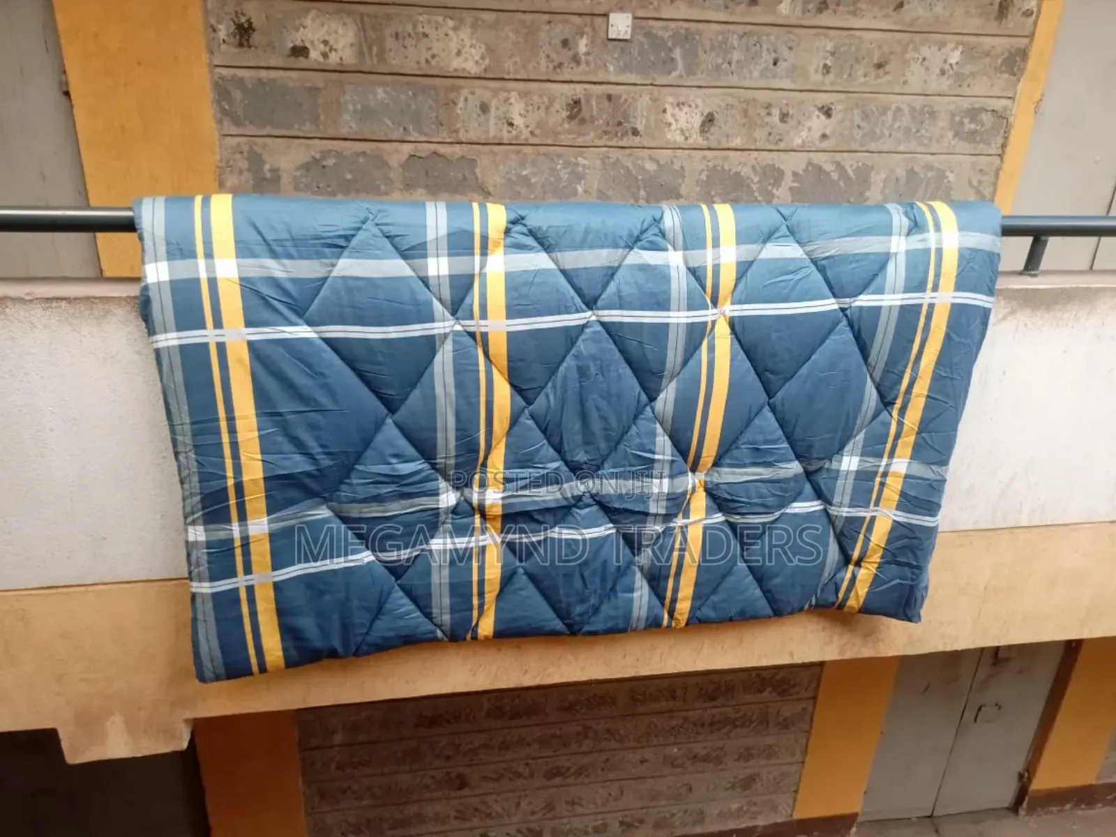 Duve 4*6 With 1pc Duvet ,1pc Bedsheets 2pc Pillowcase