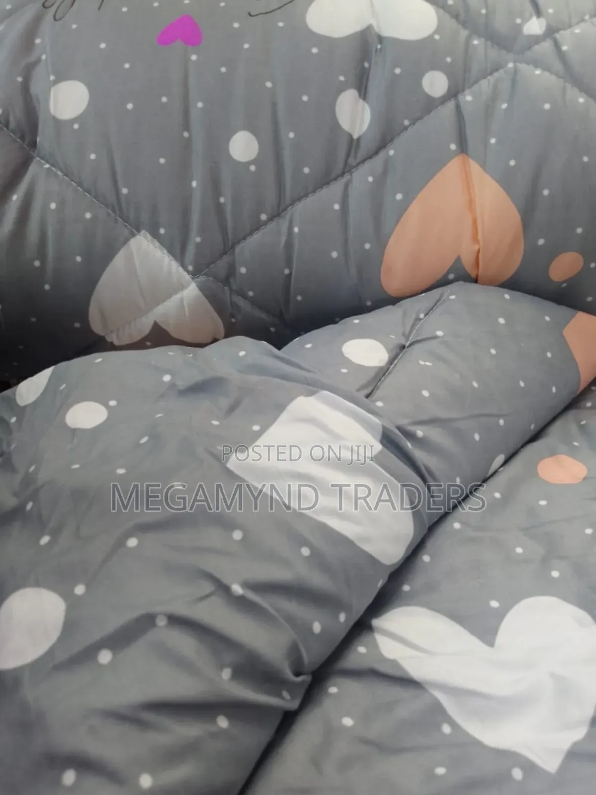 Duve 4*6 With 1pc Duvet ,1pc Bedsheets 2pc Pillowcase