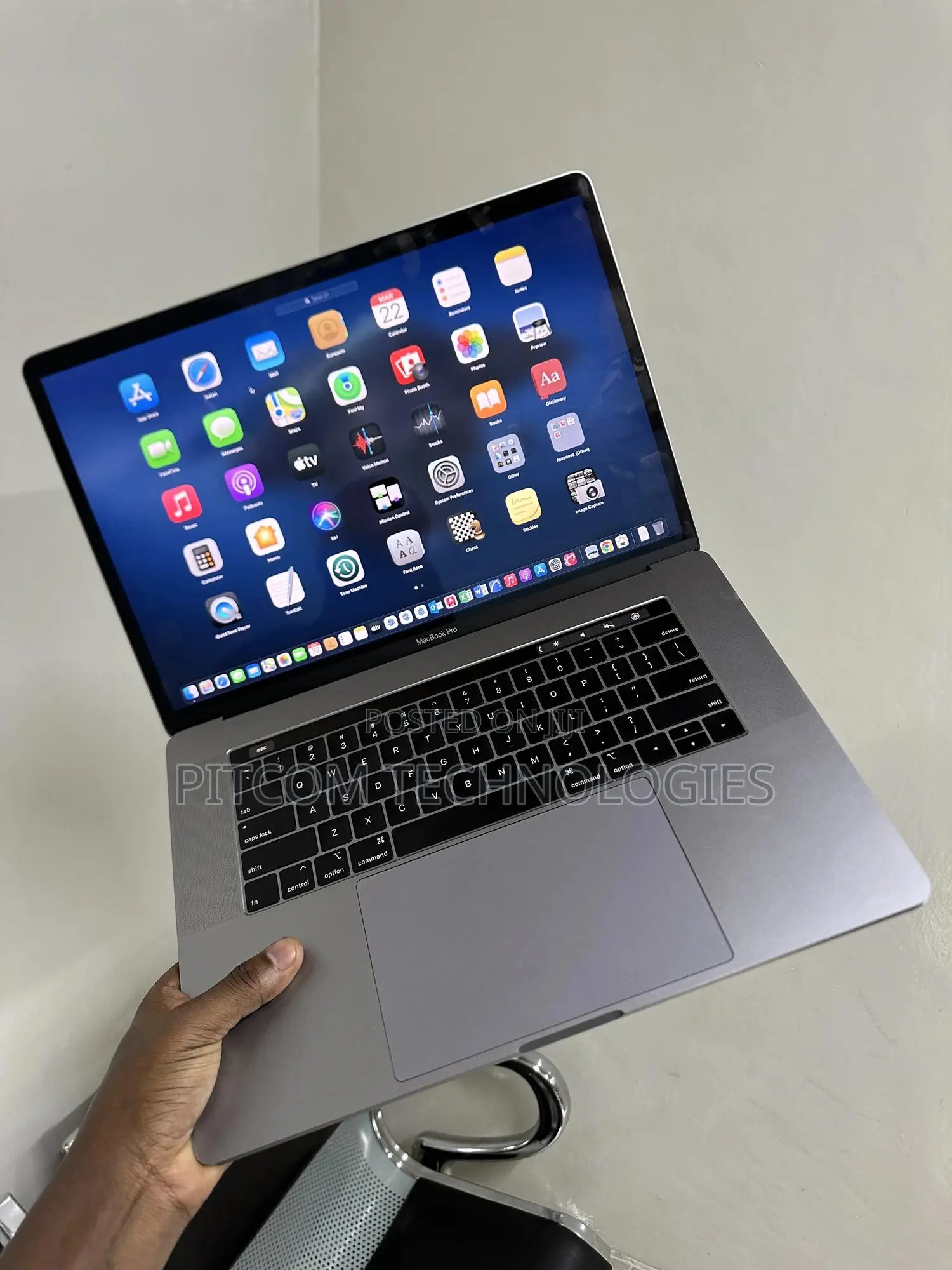 Laptop Apple MacBook Pro 2018 16GB Intel Core I7 SSD 500GB
