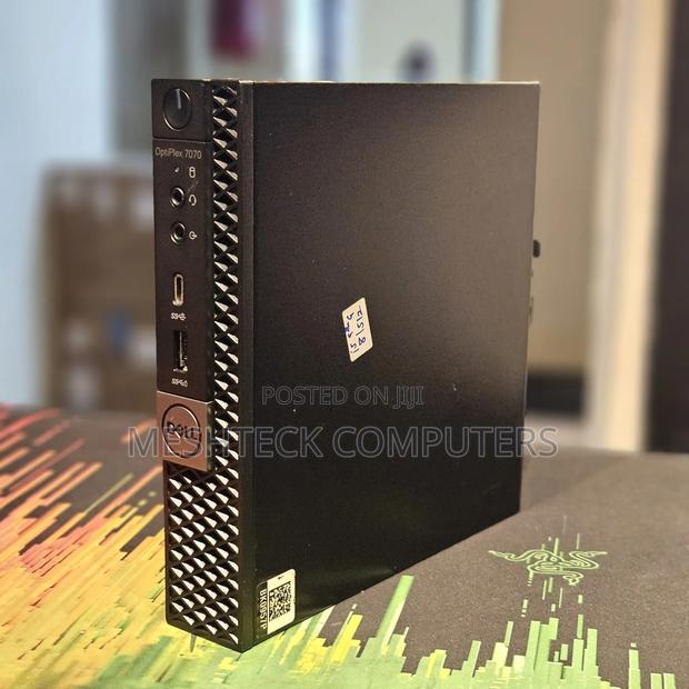 Desktop Computer Dell OptiPlex 7070 8GB Intel Core I5 SSD 256GB - main view