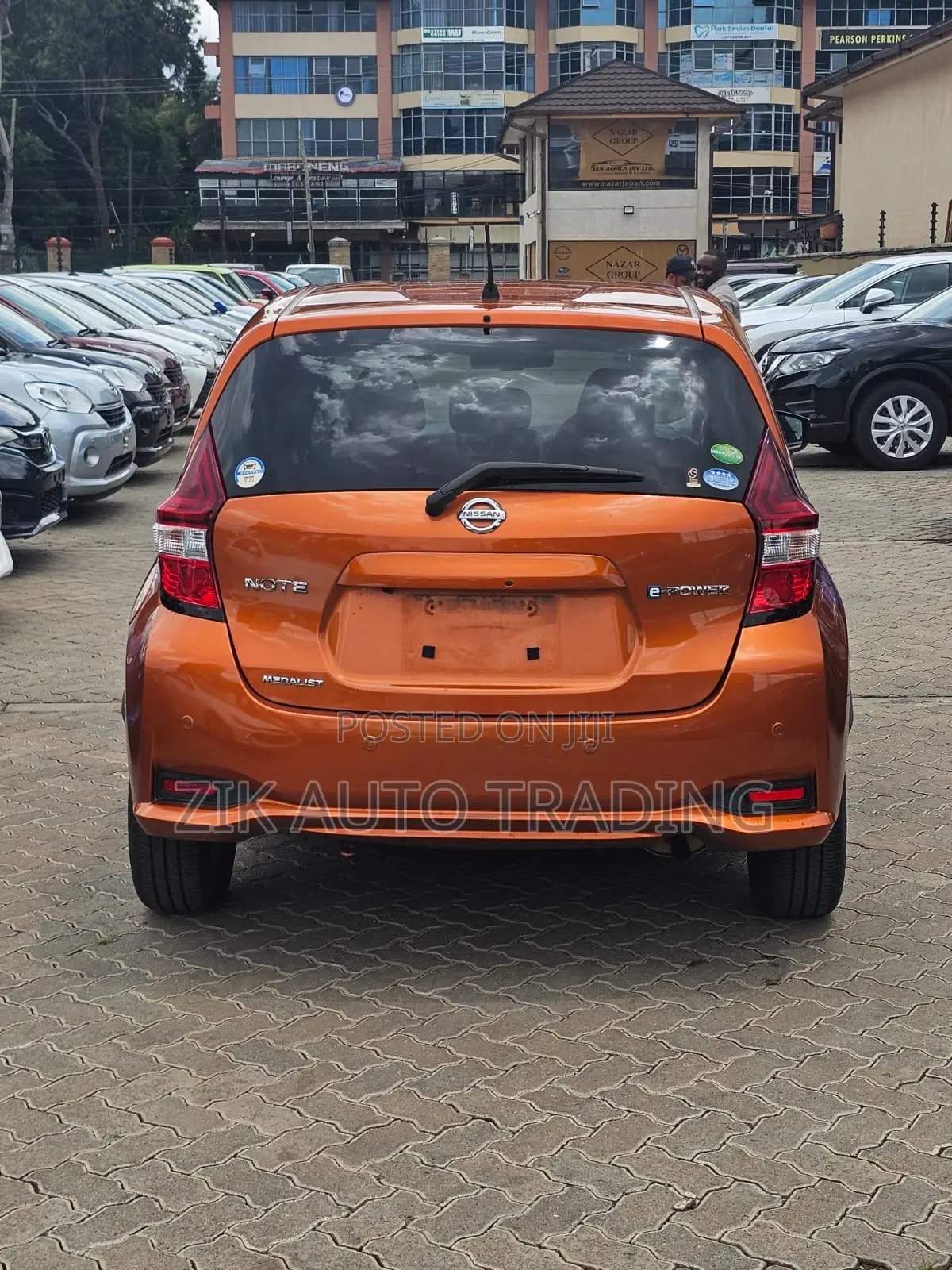 Nissan Note 2018 Orange