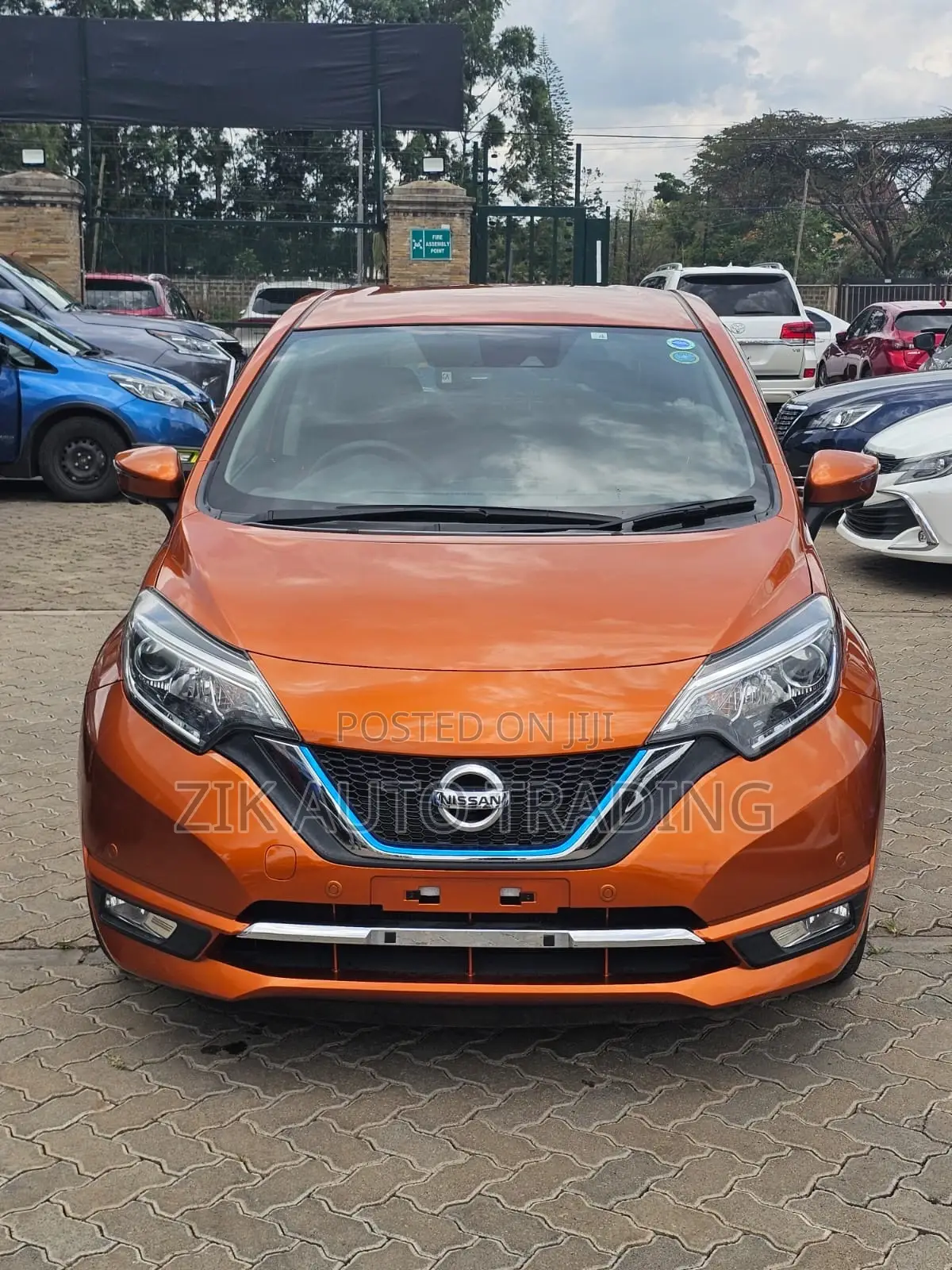 Nissan Note 2018 Orange