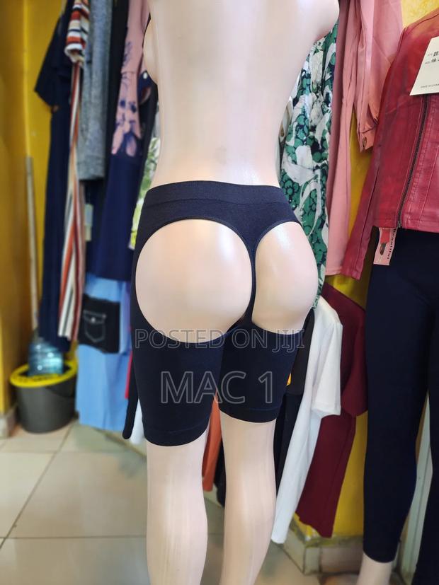 Butt Lifting Pants / Butt Lifter Pants Open Back - thumbnail 3