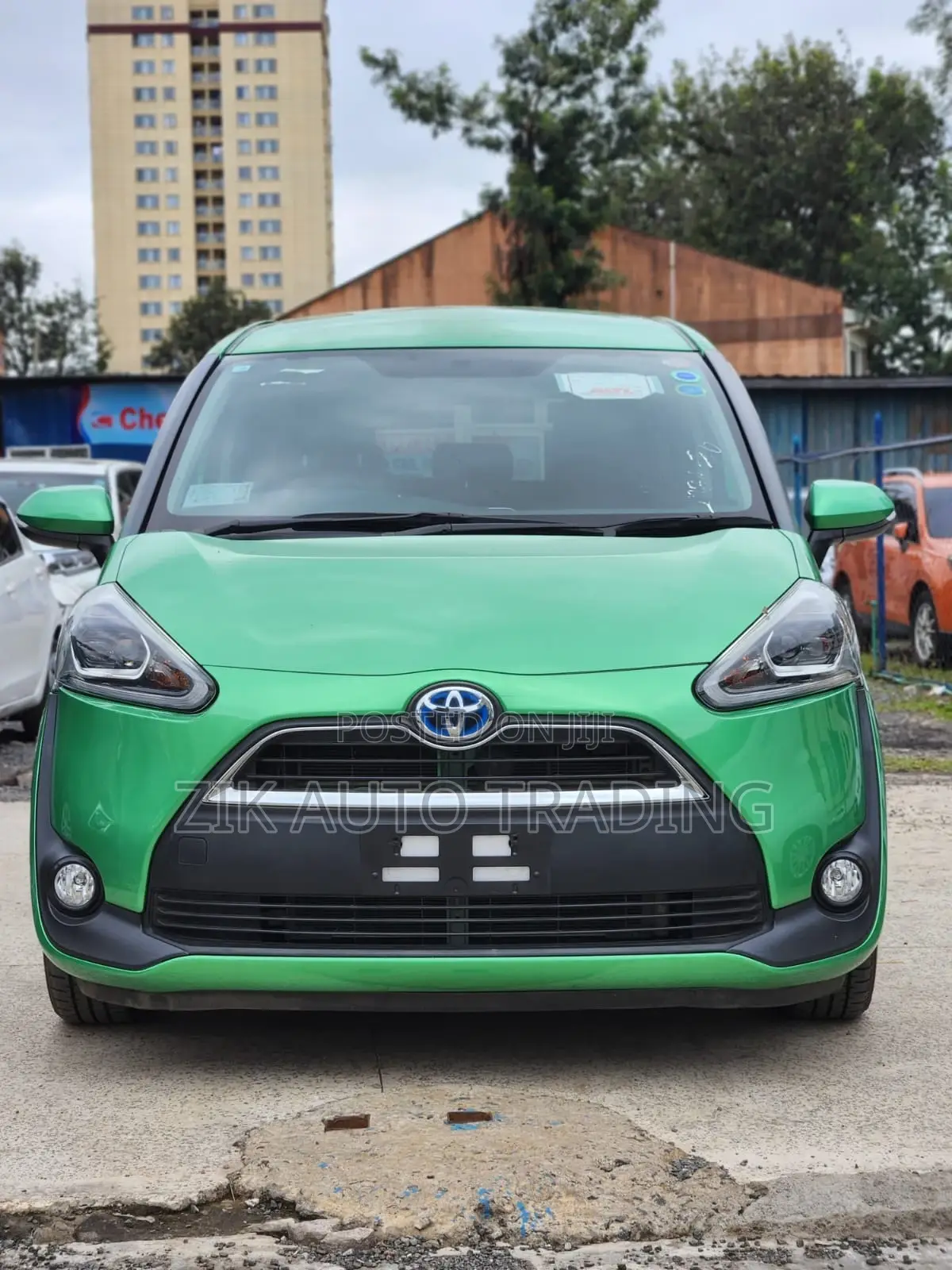 Toyota Sienta 2017 Green