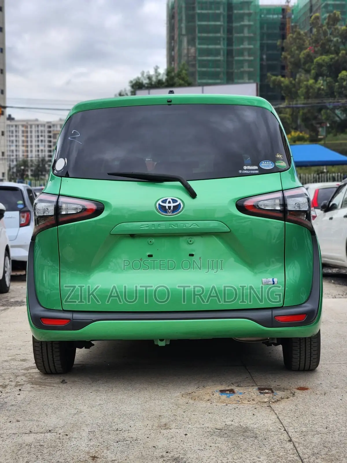 Toyota Sienta 2017 Green