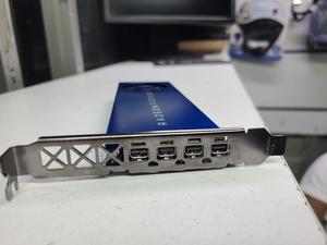 4gb Amd Radeon Pro Wx3200 - thumbnail 2
