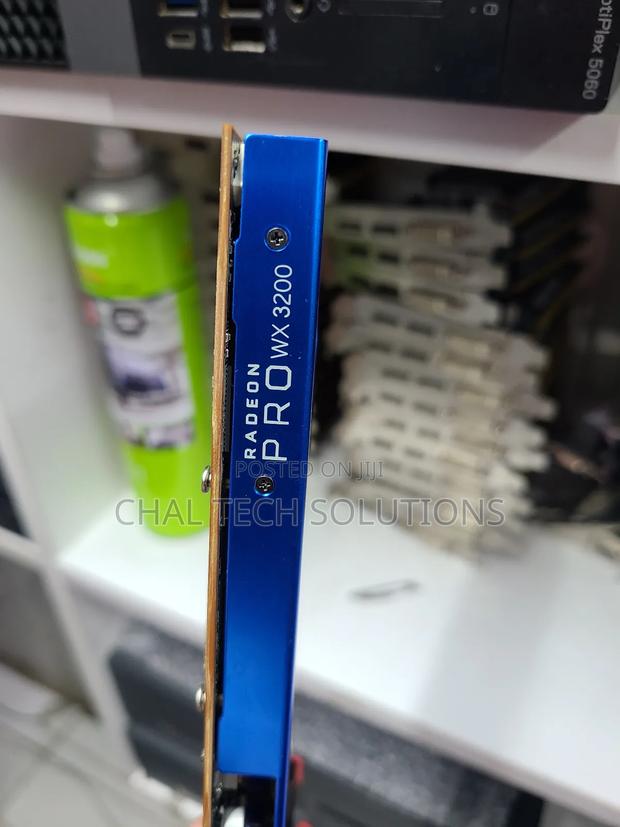 4gb Amd Radeon Pro Wx3200 - thumbnail 5