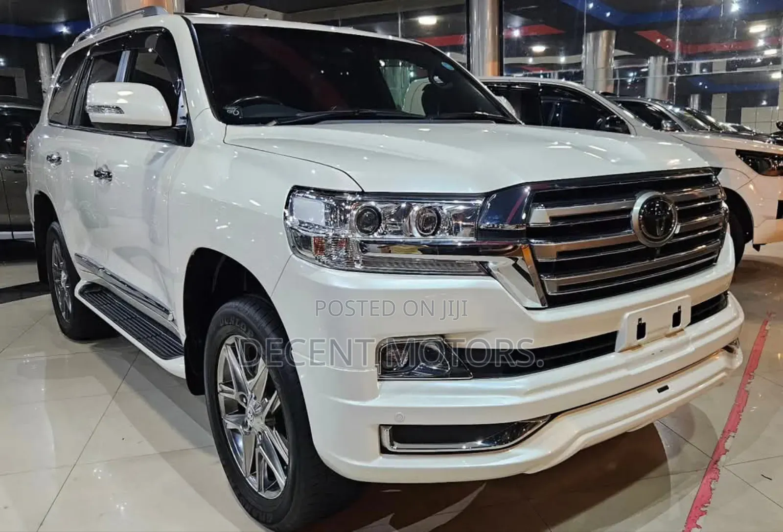 Toyota Land Cruiser 4.6 V8 ZX 2018 White