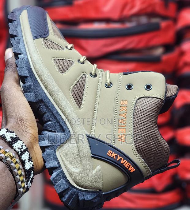 Skyview Hiking Boots/ Good Fitting