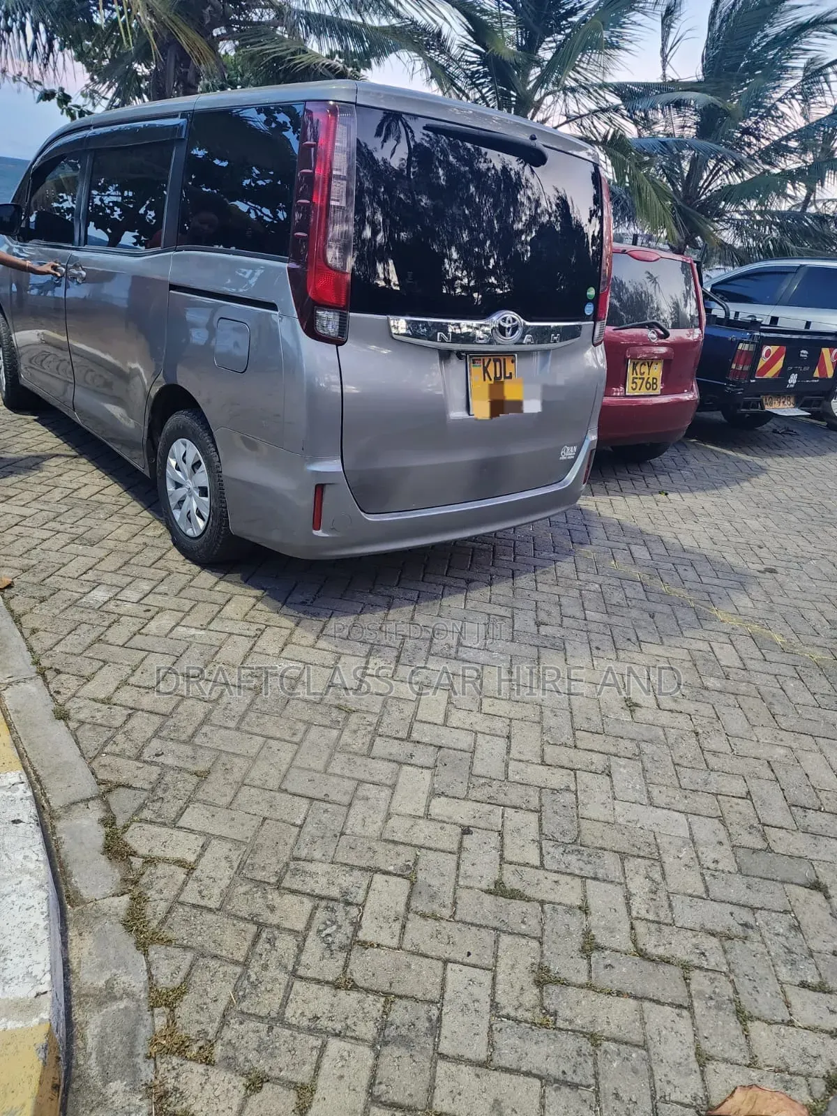 Noah/ Voxy/ Alphard All Seven 7 Seater Car Hire