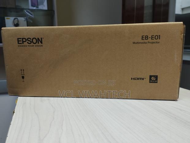 Epson Eb-e01 Xga- 3lcd Projector 3300 Lumens