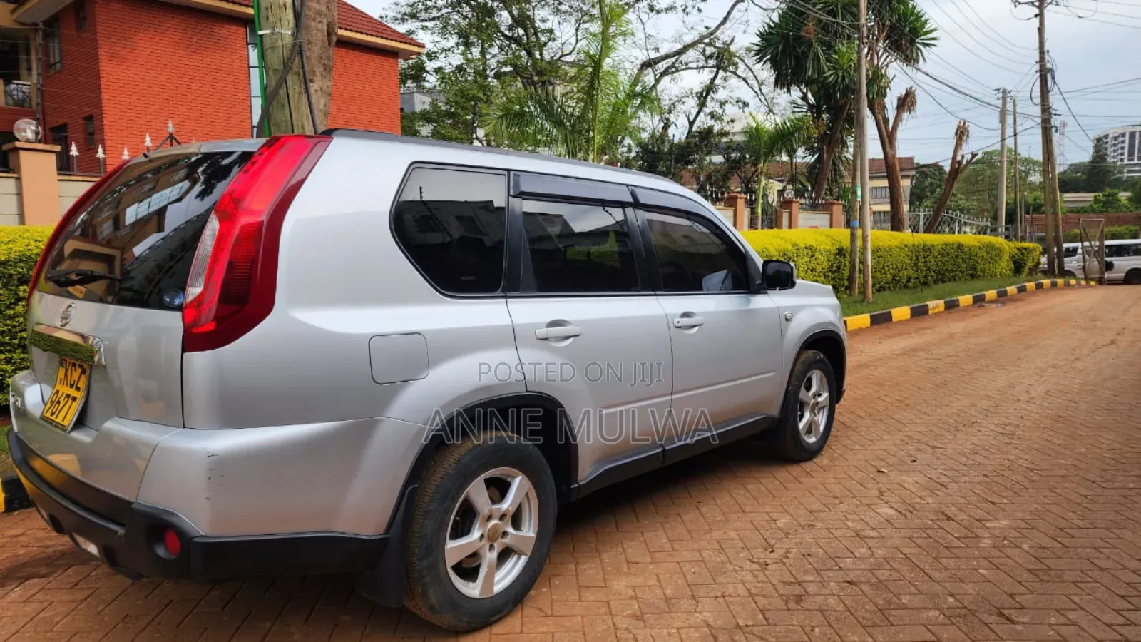 Car Hire Services: Self/Chauffeur Driven: Nissan Xtrail 4x4