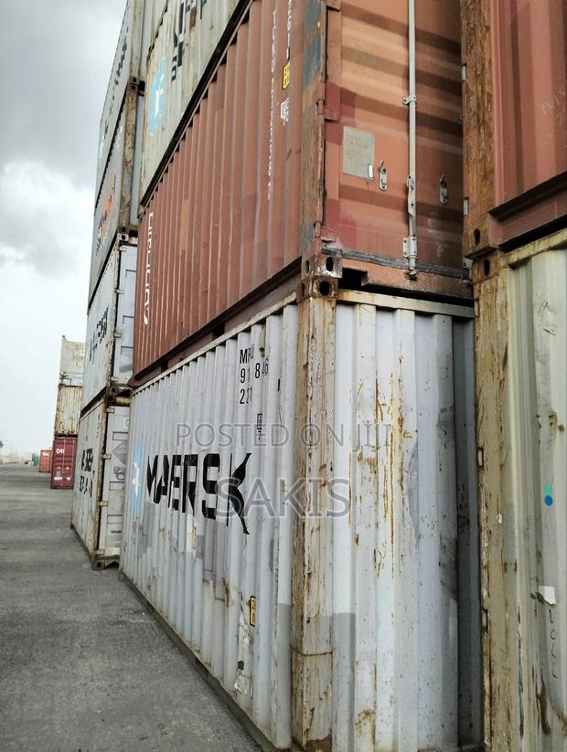 Dry Shipping Containers 20ft Available - thumbnail 3