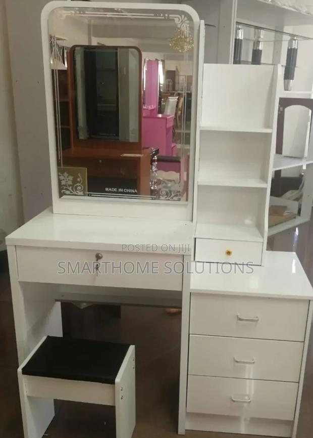 Dressing Table - main view