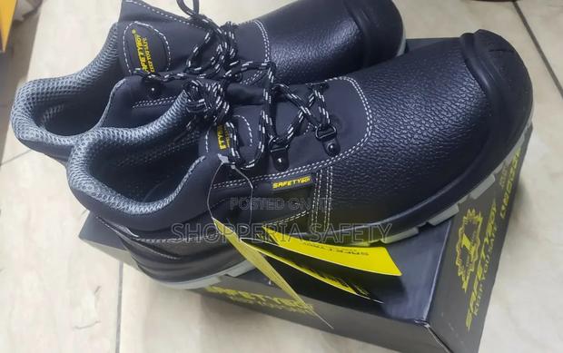 Safetyboy Low Cut Shoe - main view