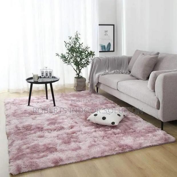 Fluffy Carpet: Stepping Into Cozy Paradise.