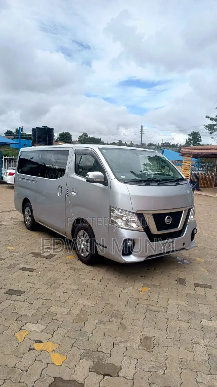 Nissan Caravan (Urvan) 2018 Silver