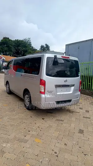 Nissan Caravan (Urvan) 2018 Silver