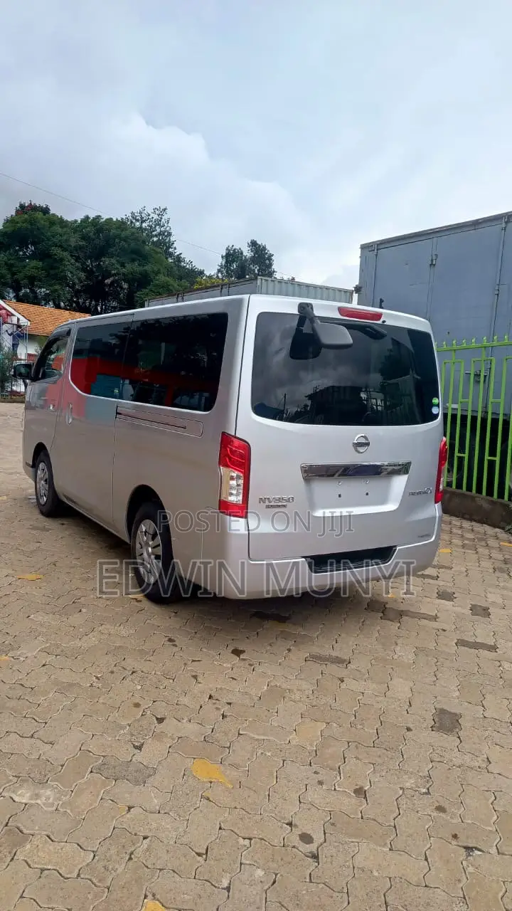 Nissan Caravan (Urvan) 2018 Silver