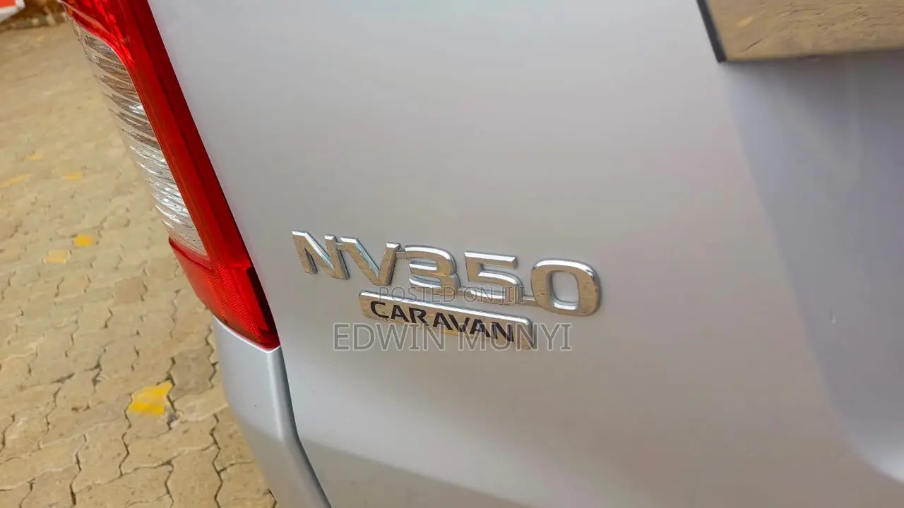 Nissan Caravan (Urvan) 2018 Silver