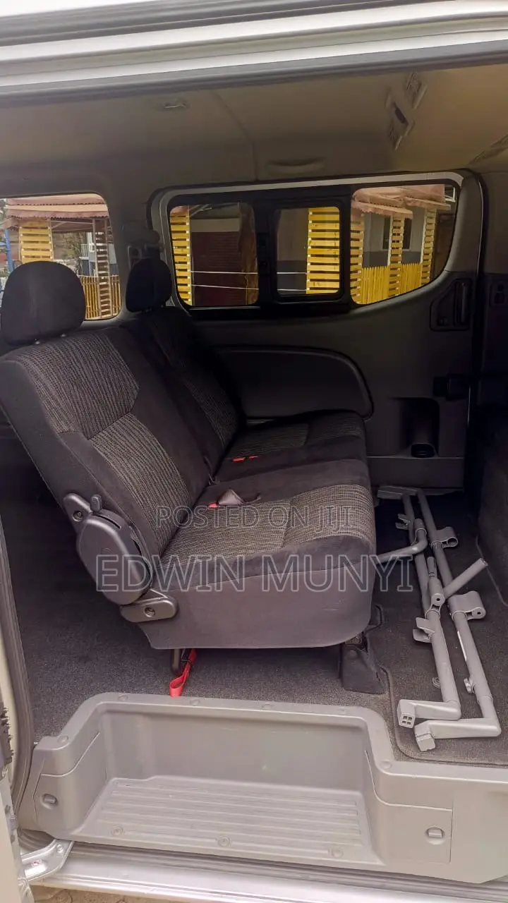 Nissan Caravan (Urvan) 2018 Silver