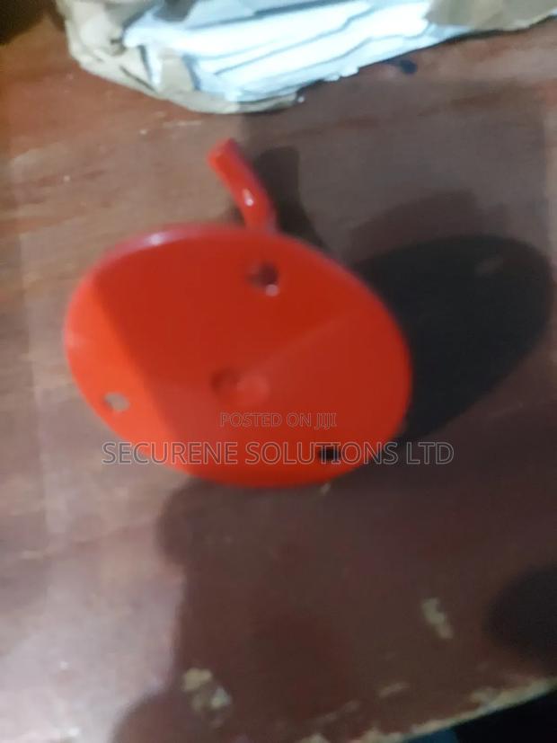 Metal Fire Extinguisher Bracket - thumbnail 3