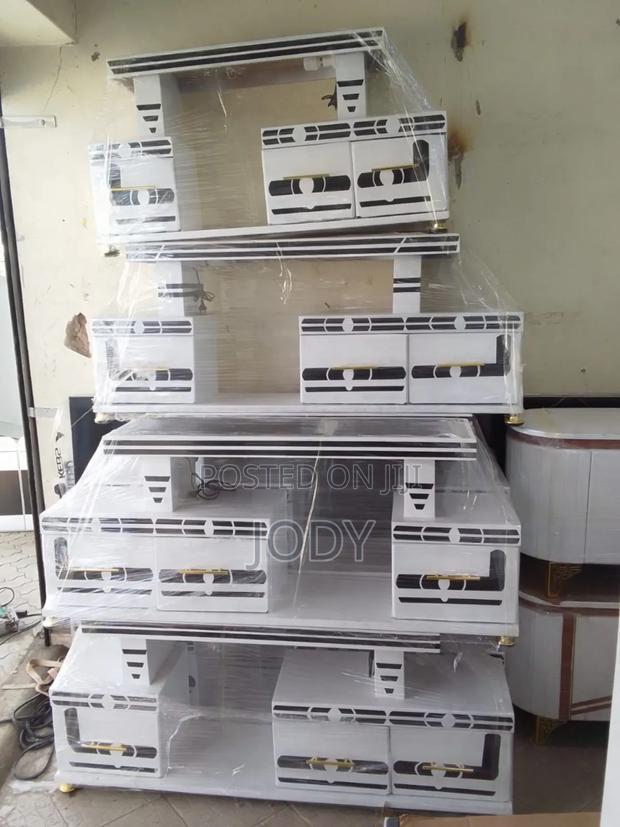 Primeconsole/Tv Stand - main view