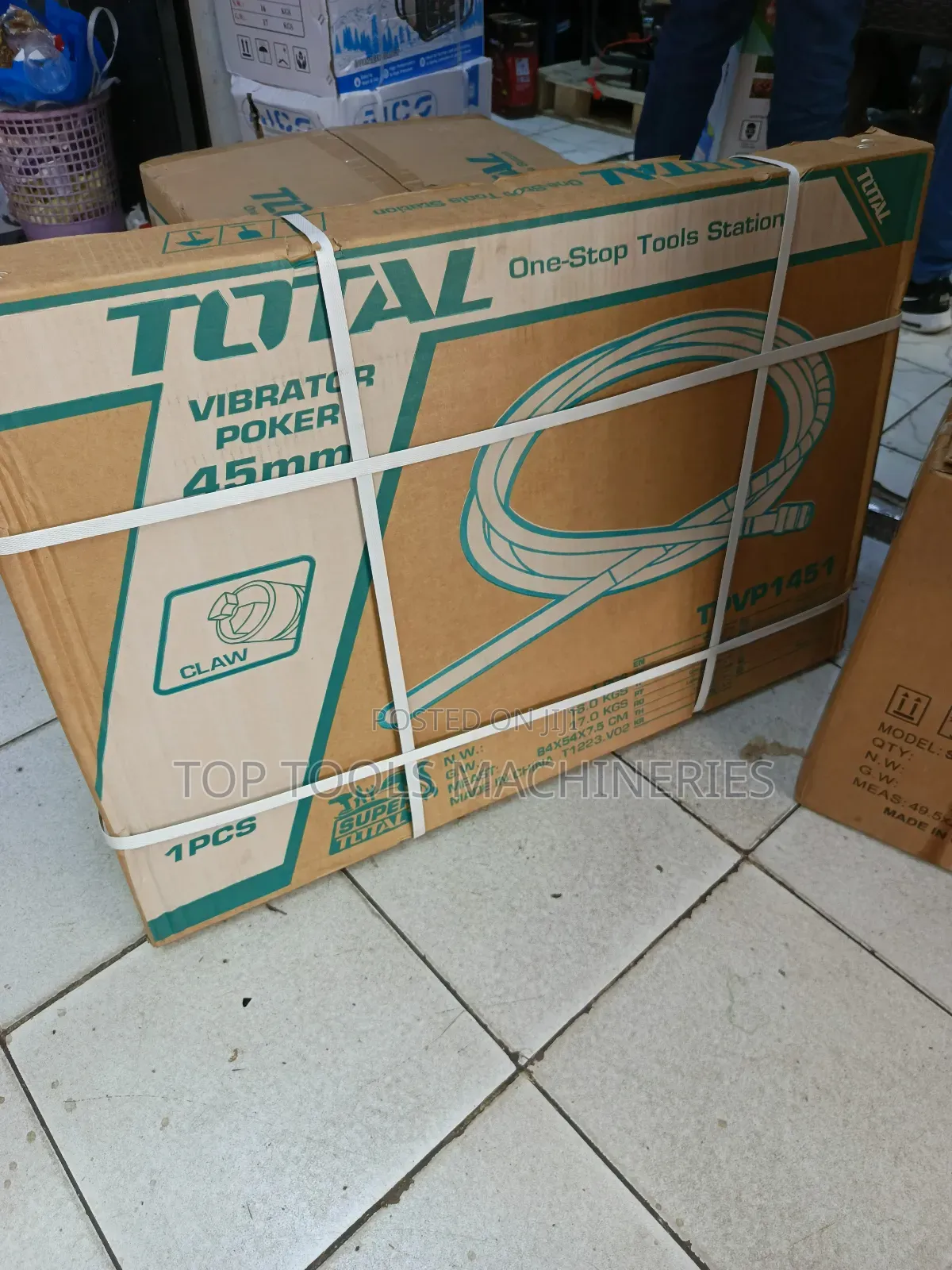 Total Vibrator With Poker