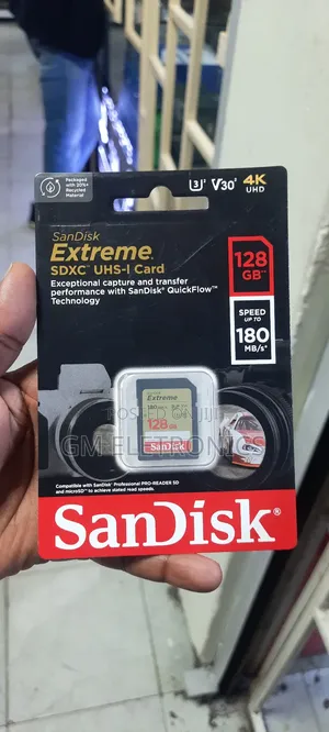 New Sandisk 128gb Extreme Uhs-I SDXC Memory Card.