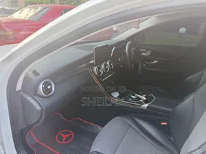 Mercedes Benz E-200
