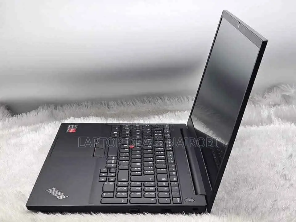 Laptop Lenovo Thinkpad E15 16GB AMD Ryzen 5 SSD 256GB