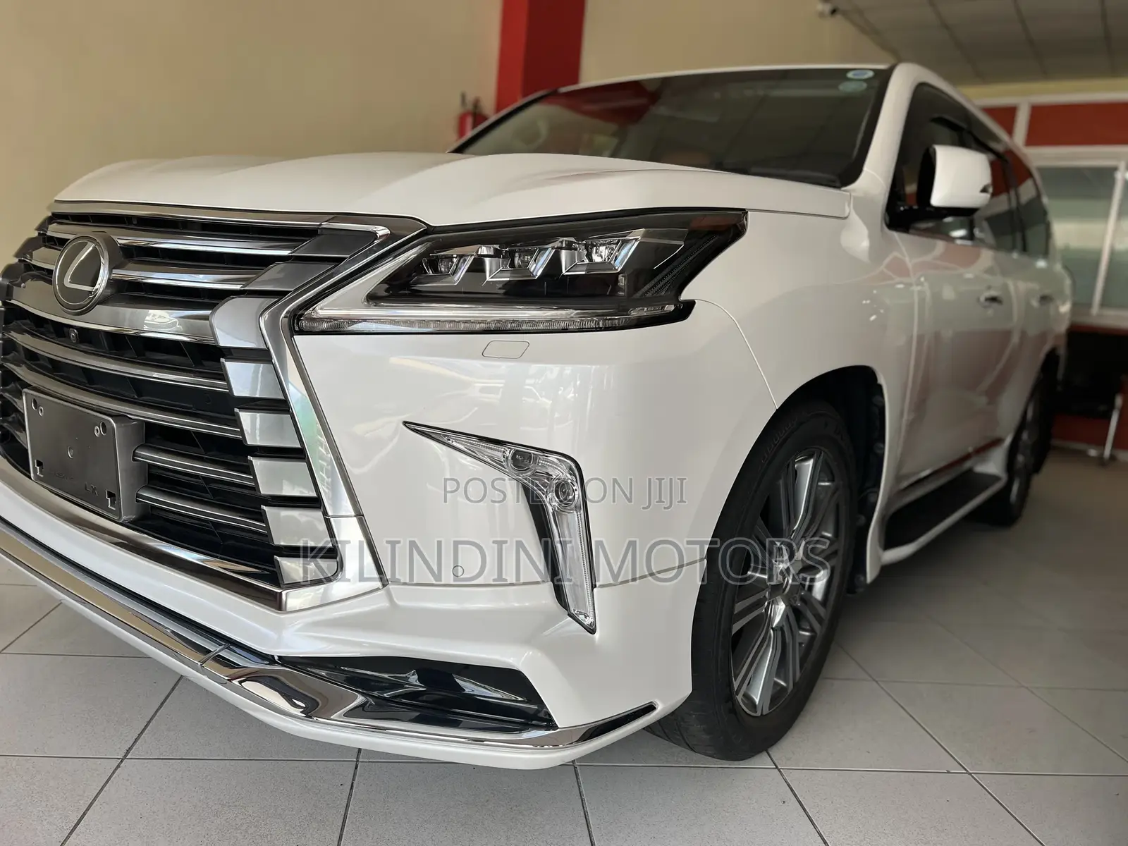 Lexus LX 2017 White