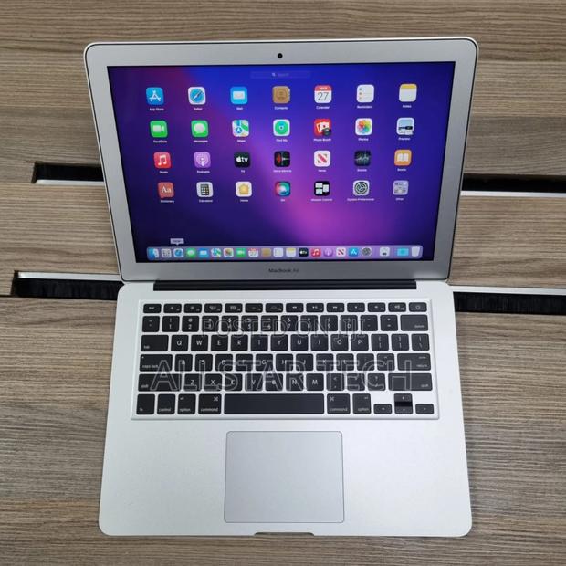 Laptop Apple MacBook Air 2017 8GB Intel Core I5 SSD 256GB - main view