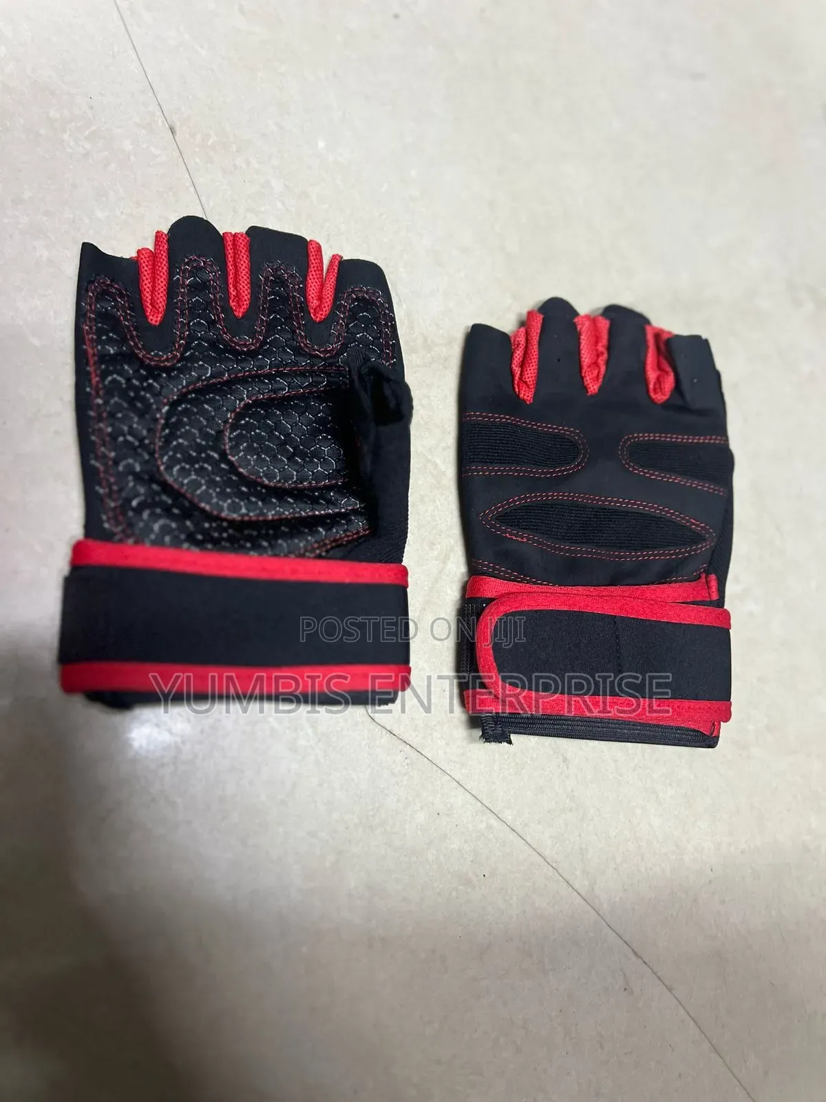 Red Black Gyming/Training/Working Out Gloves