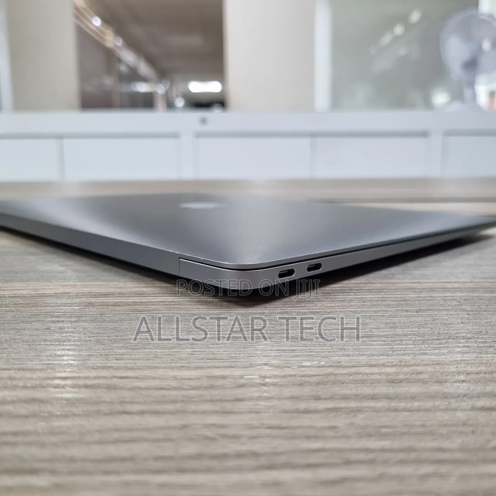 Laptop Apple MacBook Air 2020 8GB Intel Core i5 SSD 256GB
