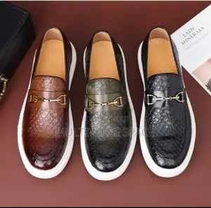Smart Chained Laceless Casuals