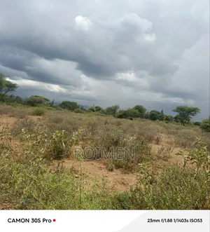 5 Acres in Kimana 1km Kutoka Kwa Tarmac