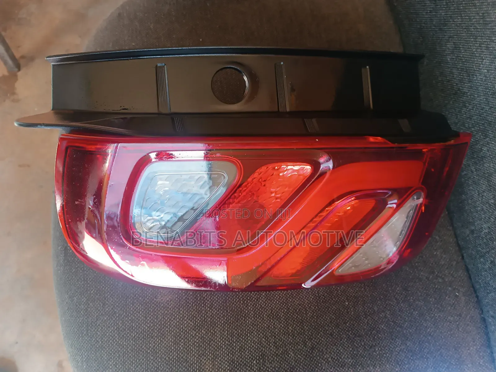 Renault Duster 2016 Tail Light