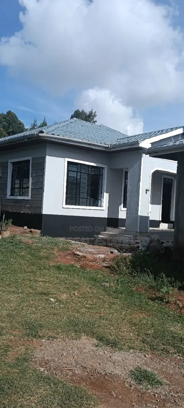 3bdrm House in Jambu Tv, Karai for sale