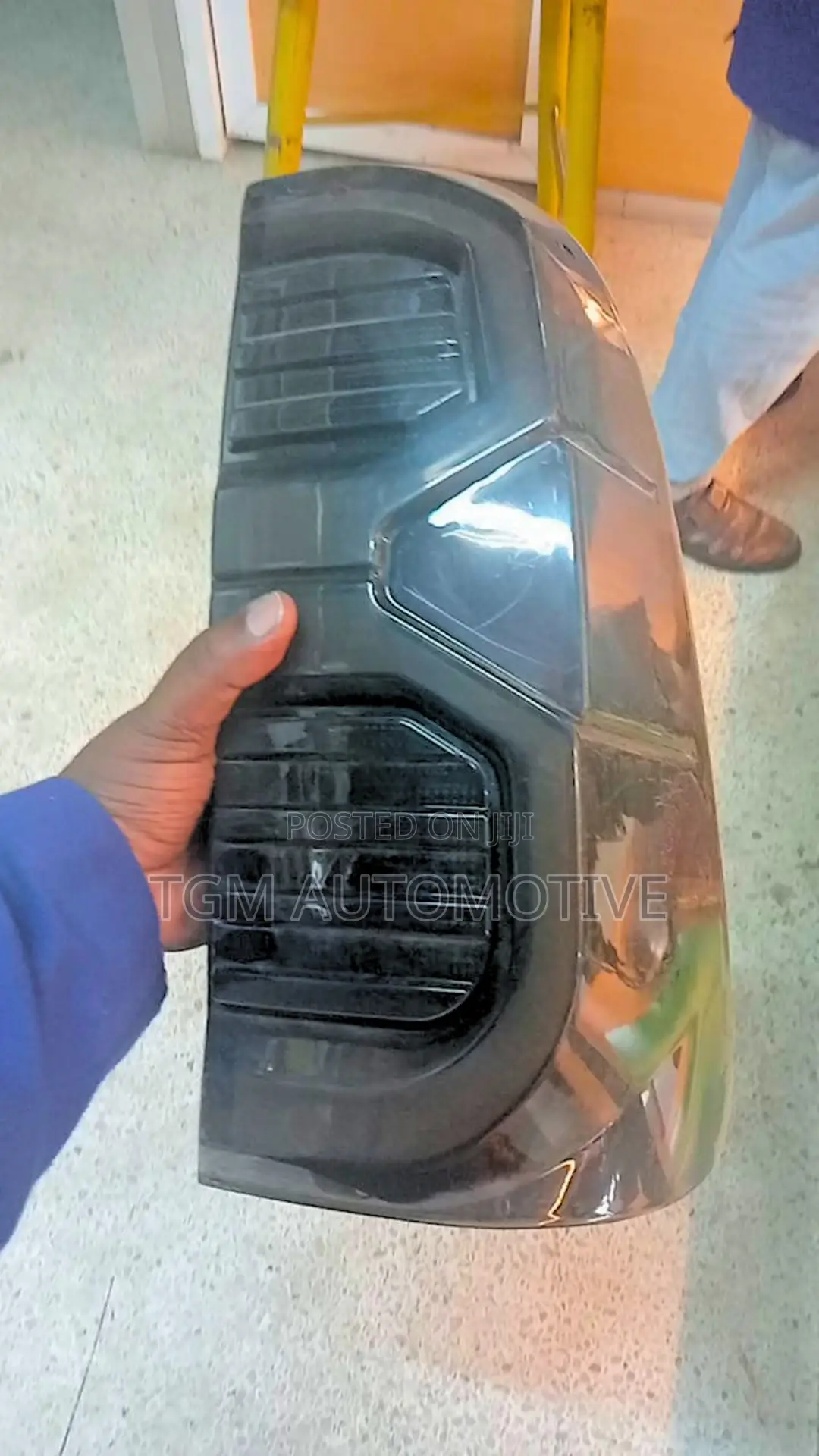 Hilux Vigo Gr Tail Light (Smoked)