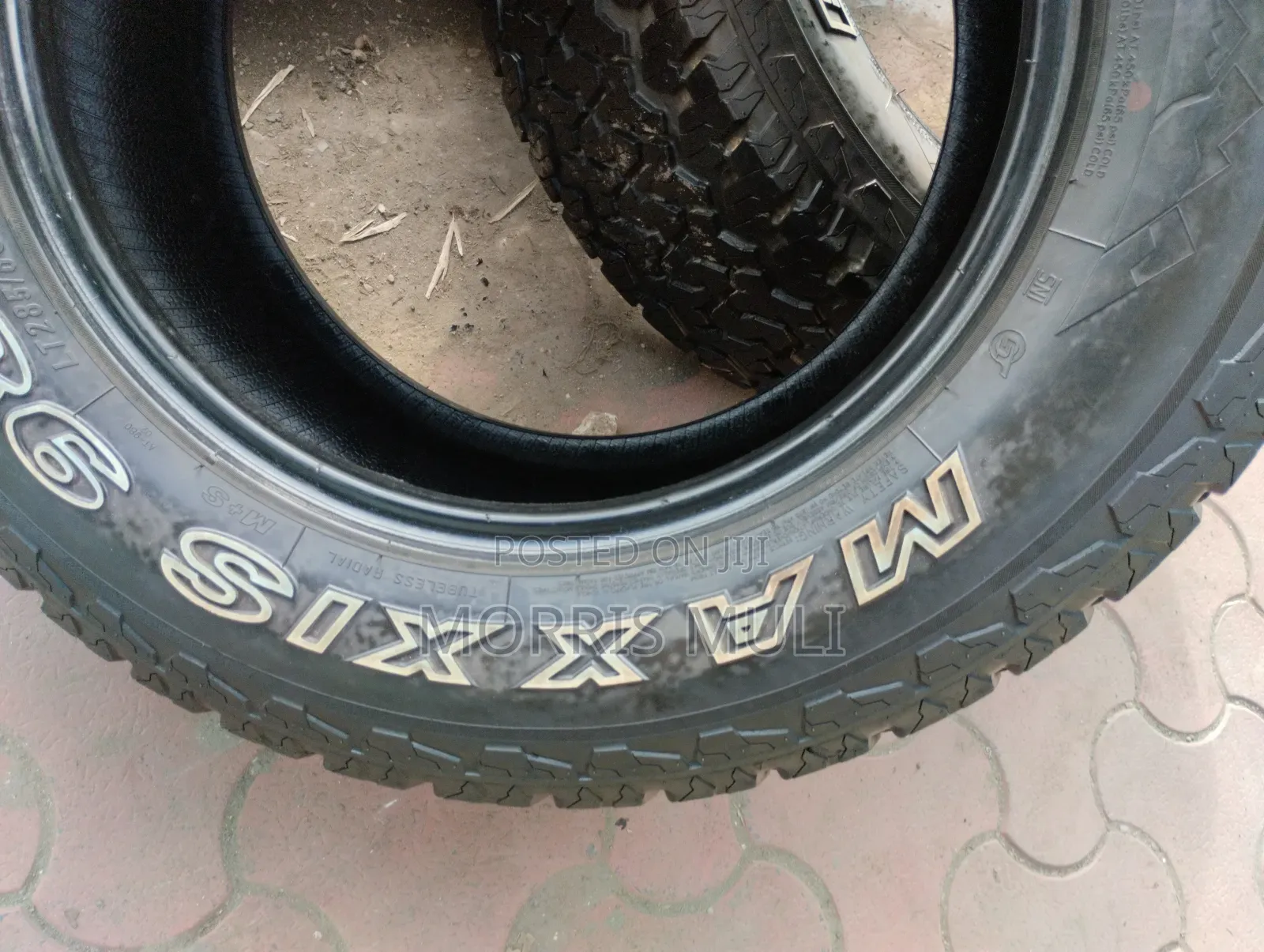 285/60r18 Maxxis