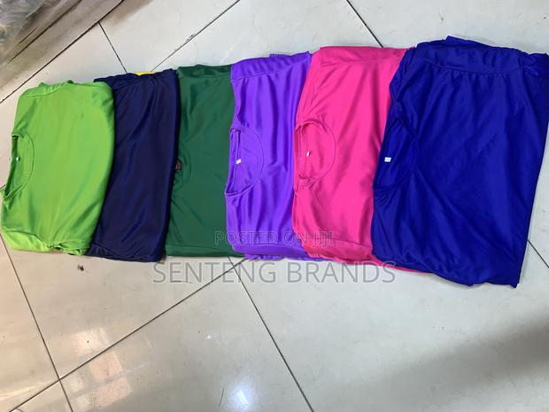 Plain Tshirts - thumbnail 3