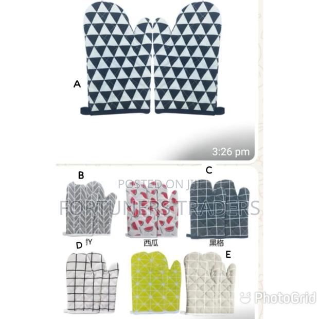 Oven Gloves - main view