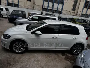 Volkswagen Golf TSI SE FWD 2018 White