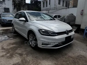 Volkswagen Golf TSI SE FWD 2018 White