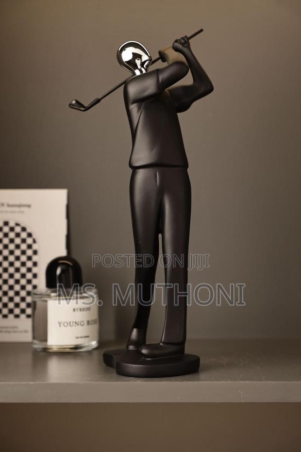 Golfer Sculpture Ceramic Decor Piece - thumbnail 2