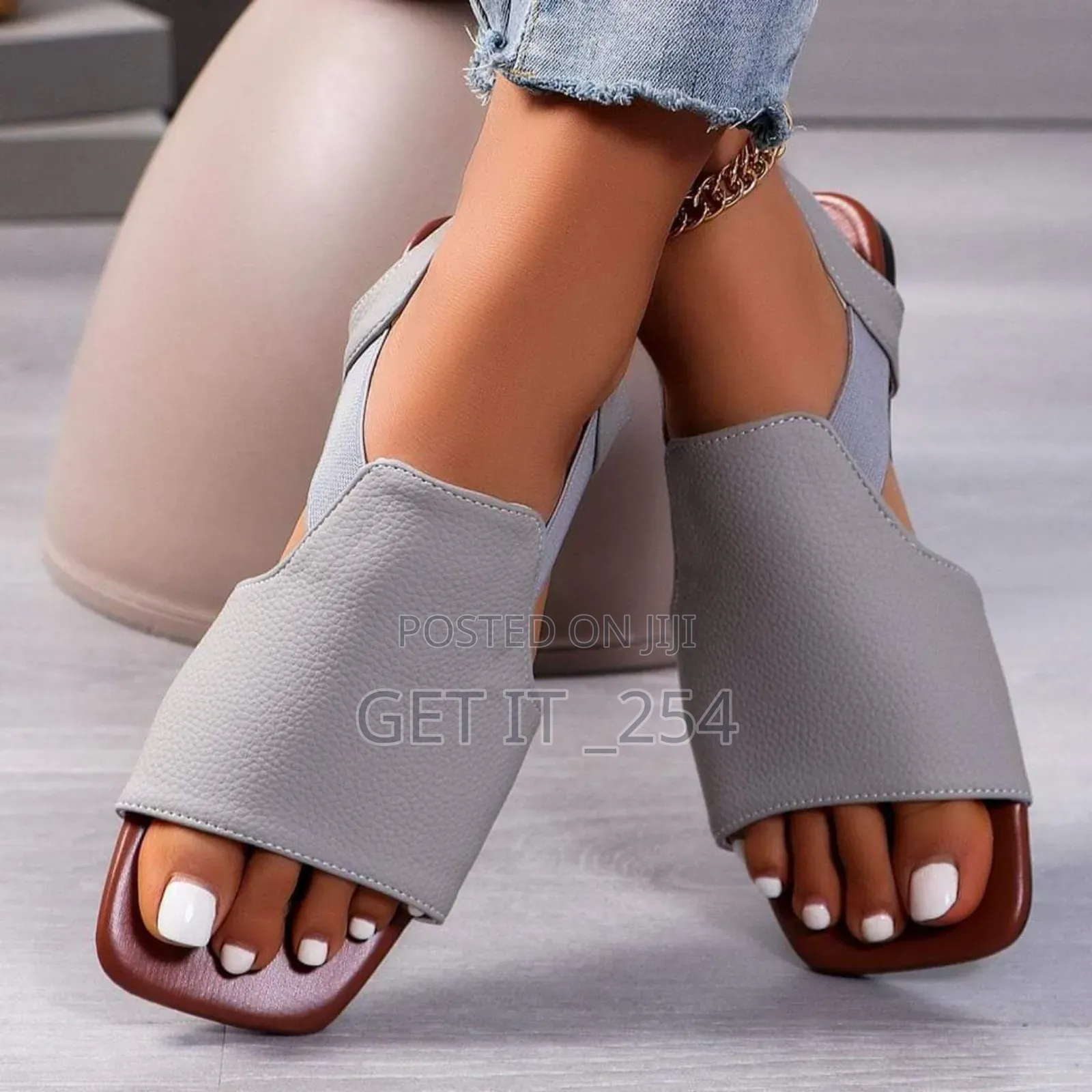 Ladies Double Strapped Leather Sandalsizes 37,38,39,40
